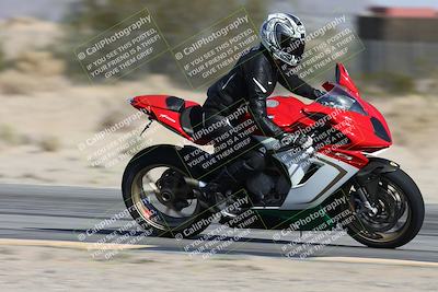media/Dec-01-2025-Moto Forza (Mon) [[2daa91e15f]]/3-Beginner Group/Session 2 (Turn 7 Inside Pans)/